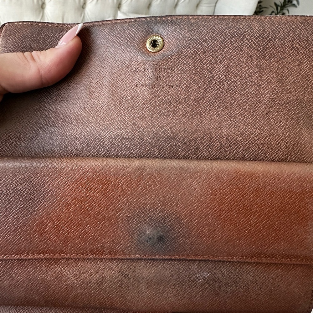 LV MONOGRAM WALLET Authentic - Picture 5 of 7